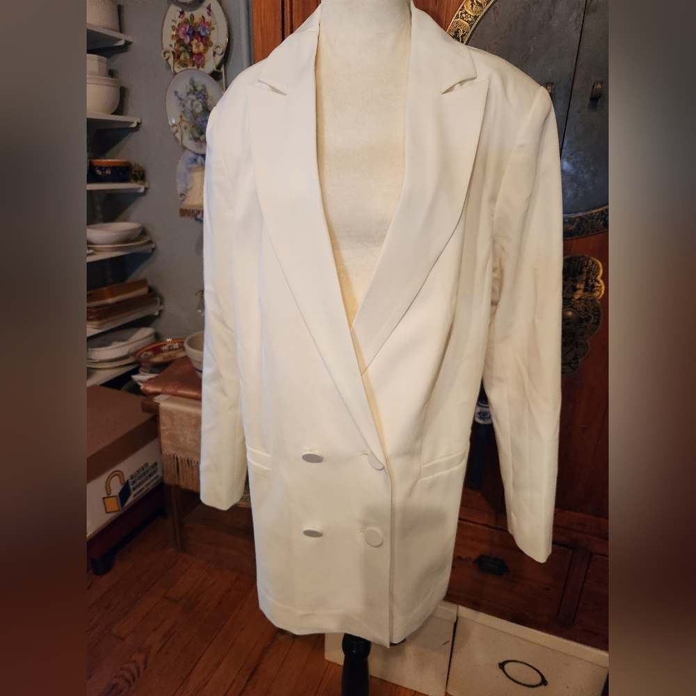 Eloquii White Double Brested Blazer